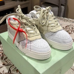 OFF WHITE White 4.0 Low Top Sneakers